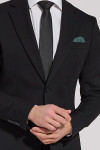 czarny garnitur męski detal