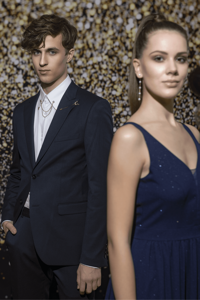 elegancki garnitur męski granatowy Villaro slim fit