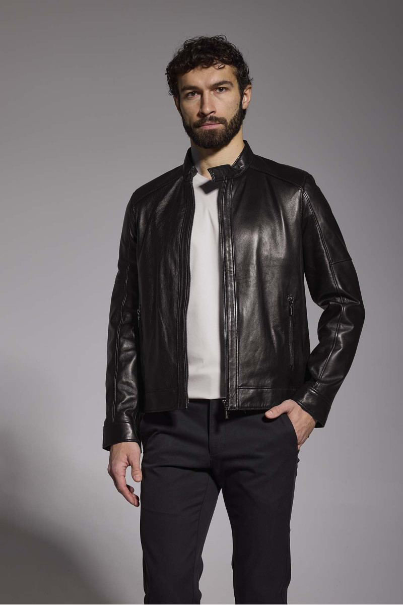 Czarna kurtka skórzana męska Villaro elegancka skóra naturalna