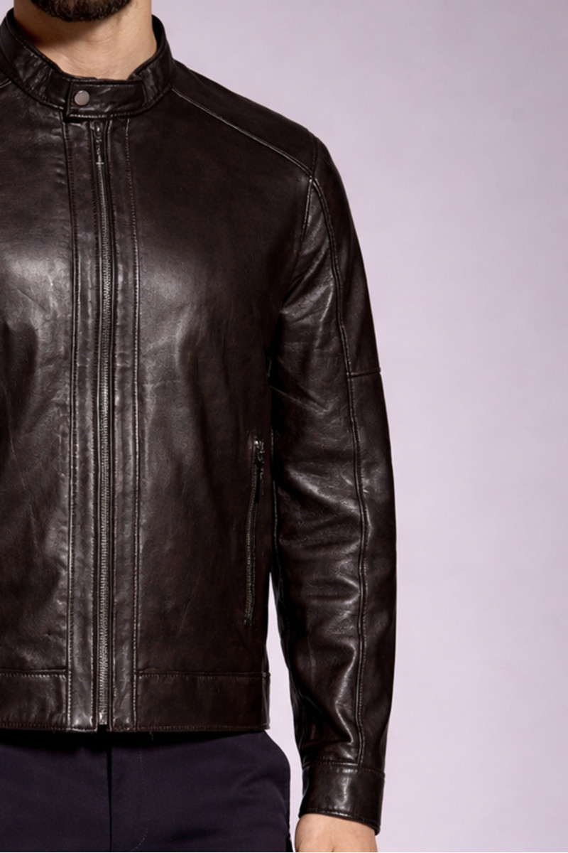 męska kurtka skórzana brązowa detal