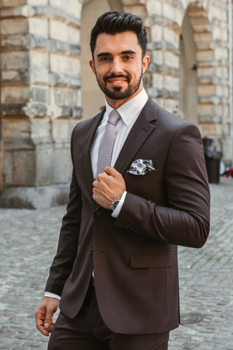 Brązowa marynarka męska VILLARO elegancki model Slim Fit