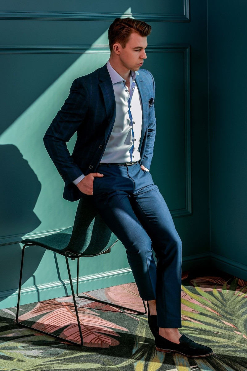 granatowy garnitur męski w kratę VILLARO Slim Fit