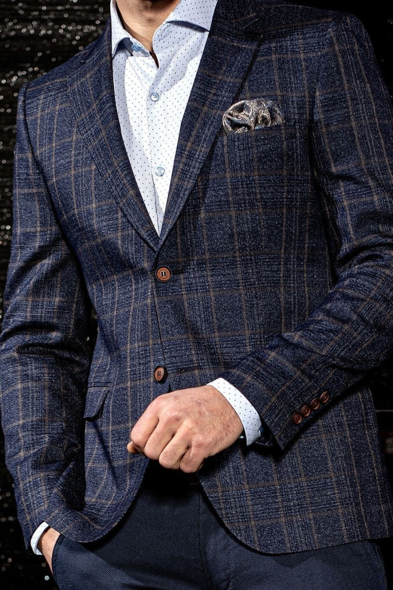 granatowa marynarka męska VILLARO w kratę przód z bliska