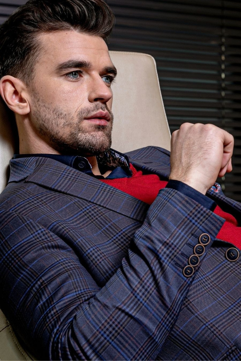 Granatowy garnitur męski wzór w kratkę | Villaro