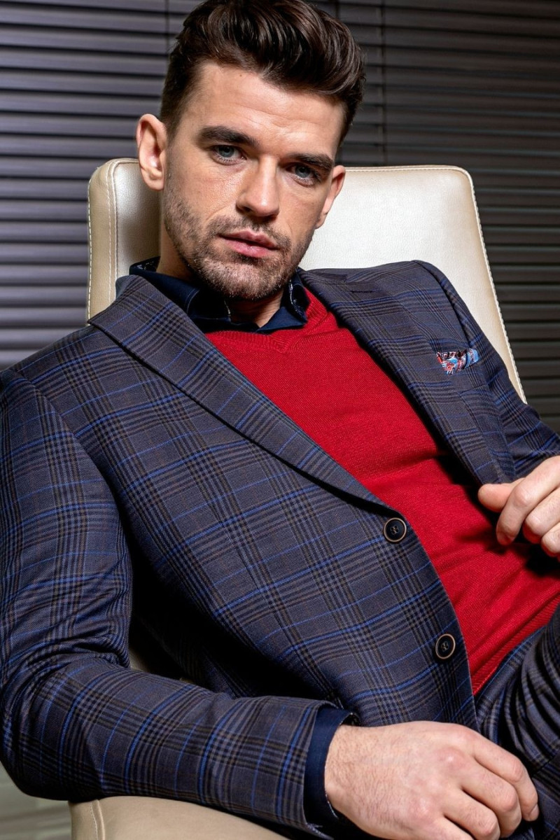 Granatowy garnitur męski wzór w kratkę | Villaro