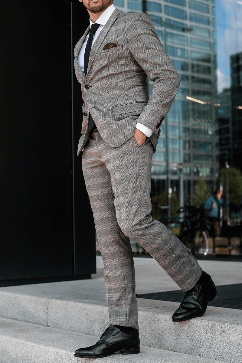 szary garnitur slim fit elegancki zestaw